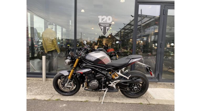 TRIUMPH SPEED TRIPLE 1200 RS