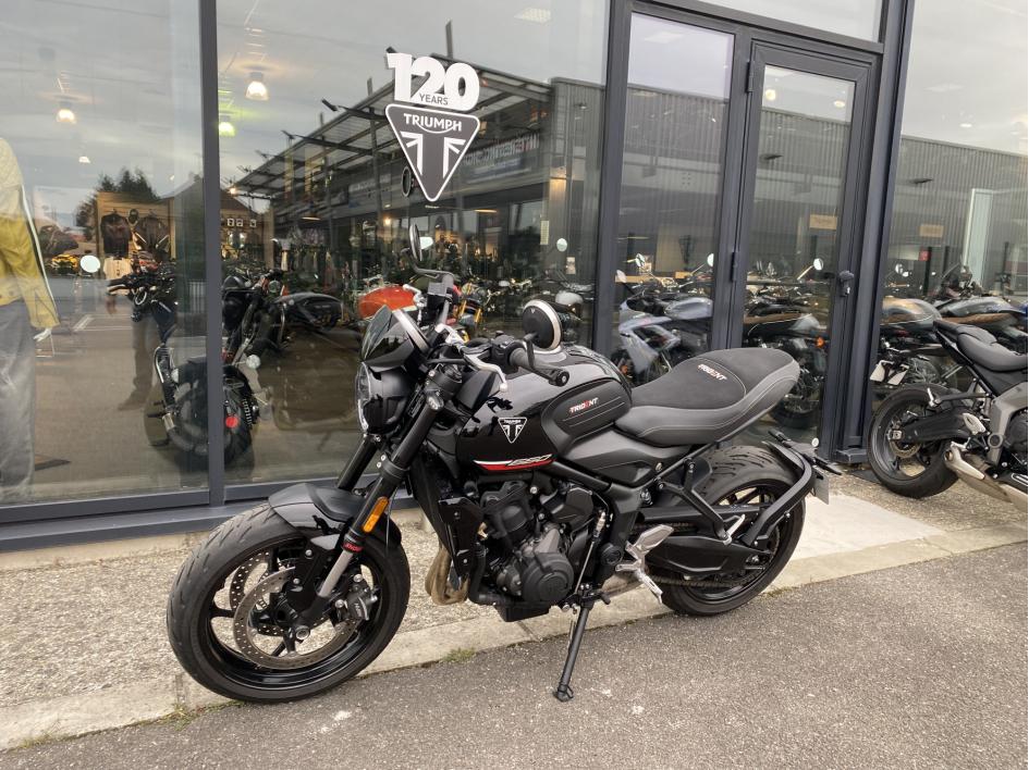TRIUMPH TRIDENT 660