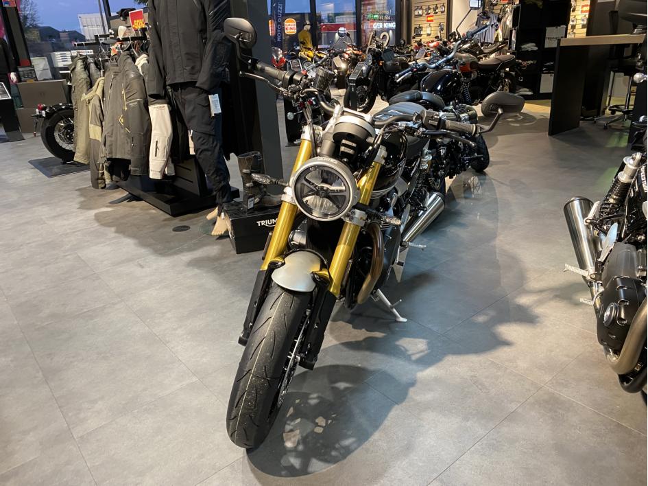 TRIUMPH SPEED TWIN 1200 RS