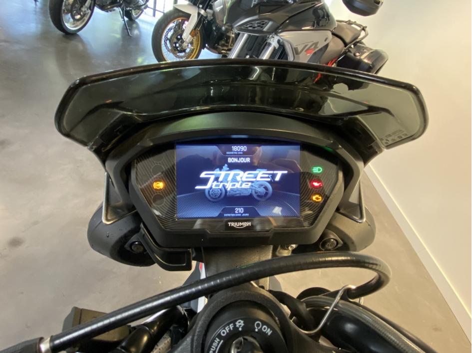 TRIUMPH STREET TRIPLE 765 RS