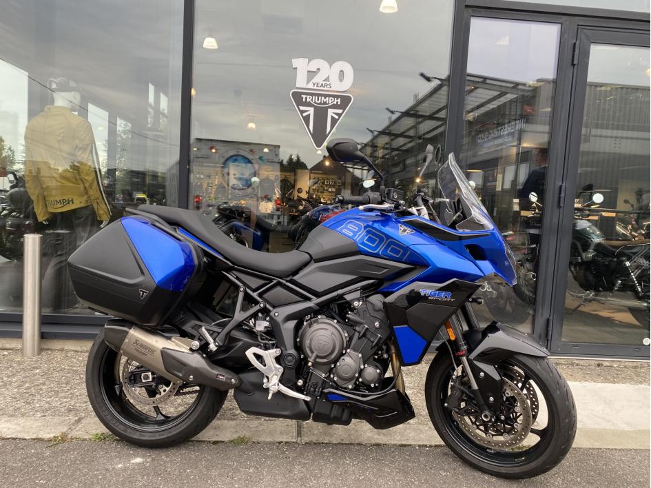 TRIUMPH TIGER 800