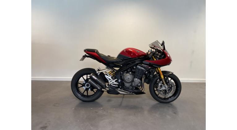 TRIUMPH SPEED TRIPLE 1200 RR
