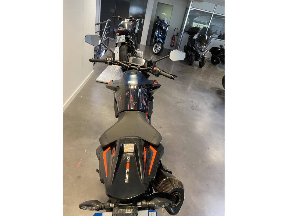 KTM 890 DUKE R