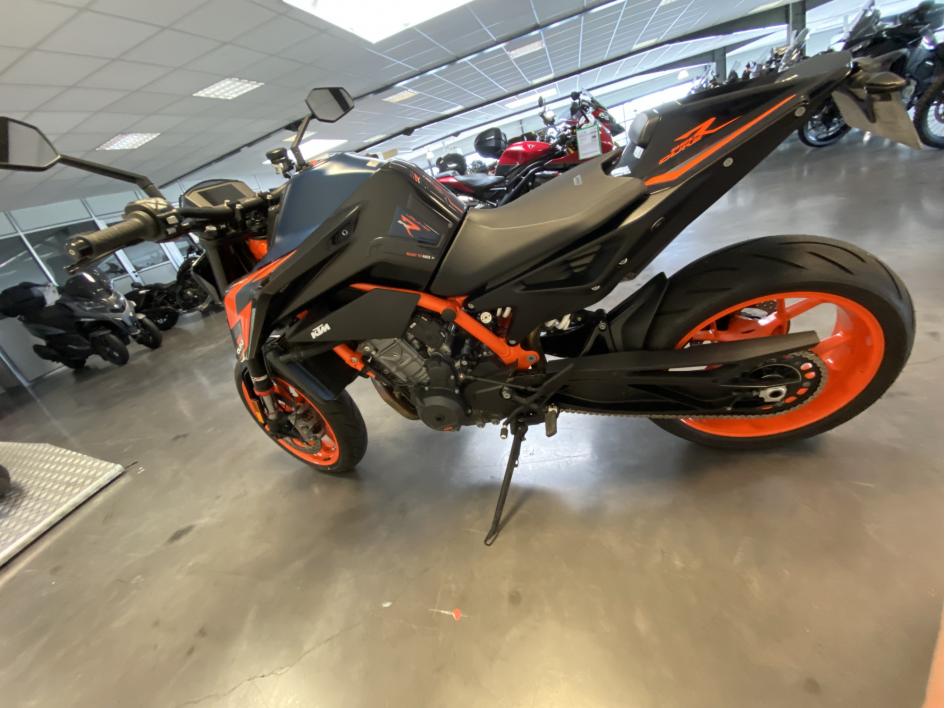 KTM 890 DUKE R
