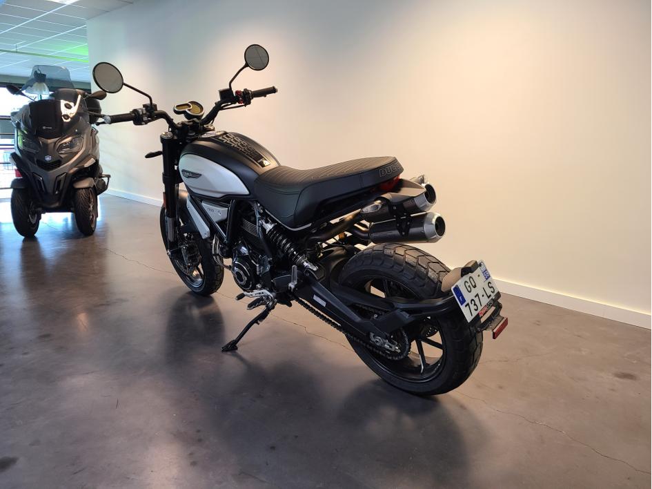 DUCATI SCRAMBLER 1100 DARK